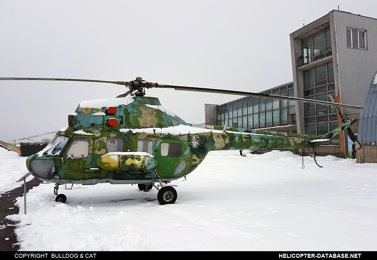 PZL Mi-2P   05 yellow