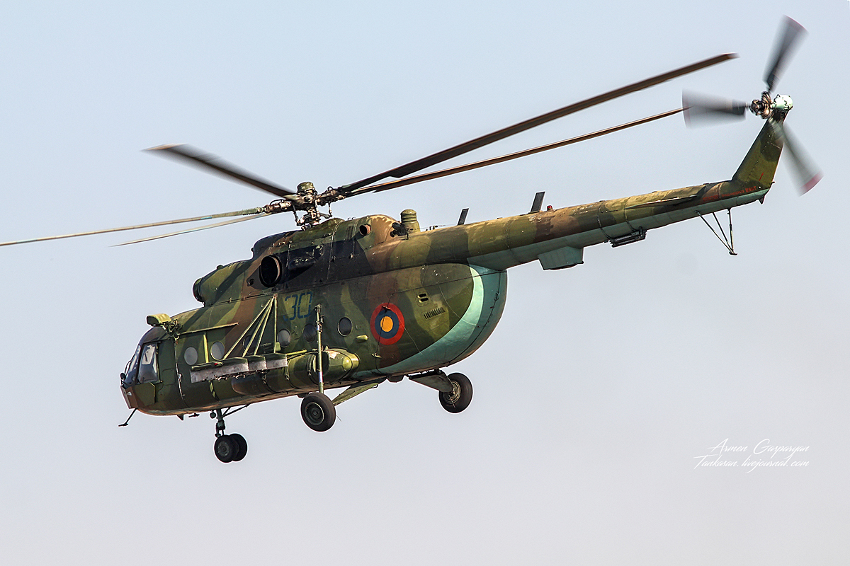 Mi-8MT   30 blue