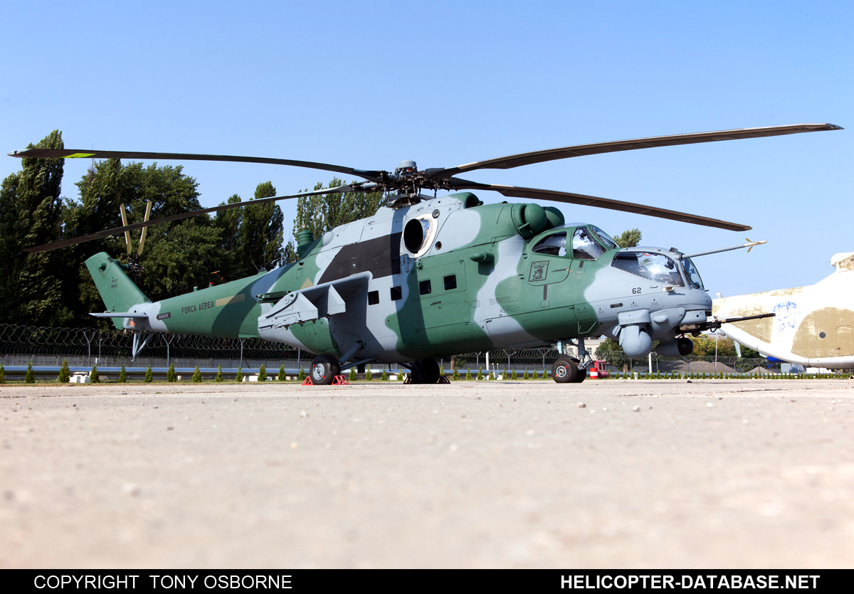 Mi-35M (AH-2 Sabre)   8962