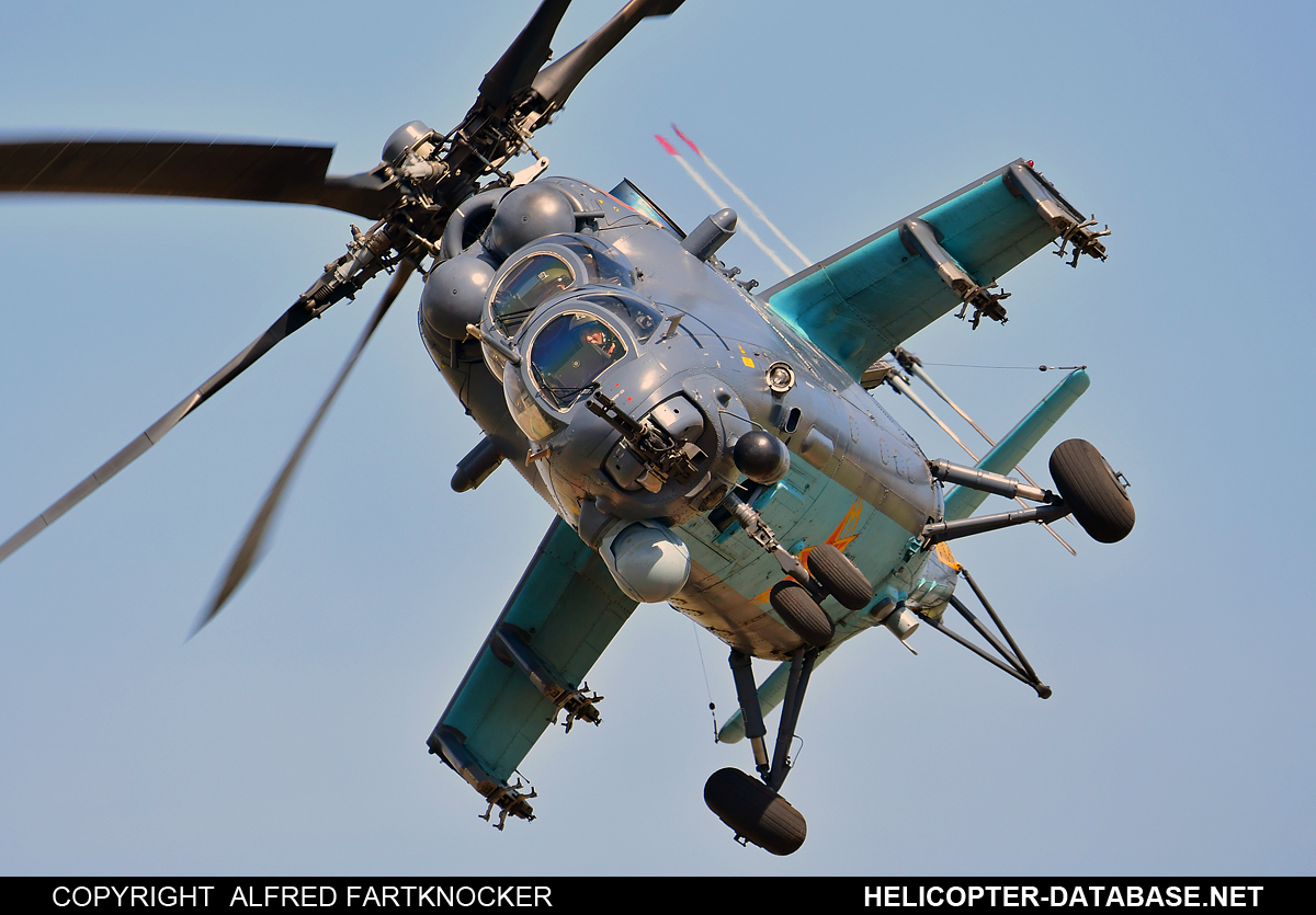 Mi-35M   02 red