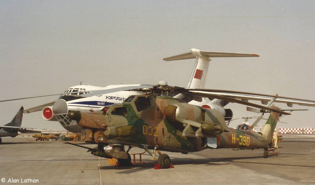 Mi-28A   032 yellow