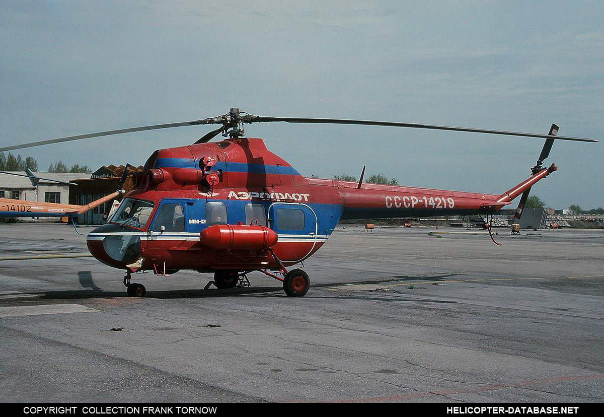 PZL Mi-2   CCCP-14219