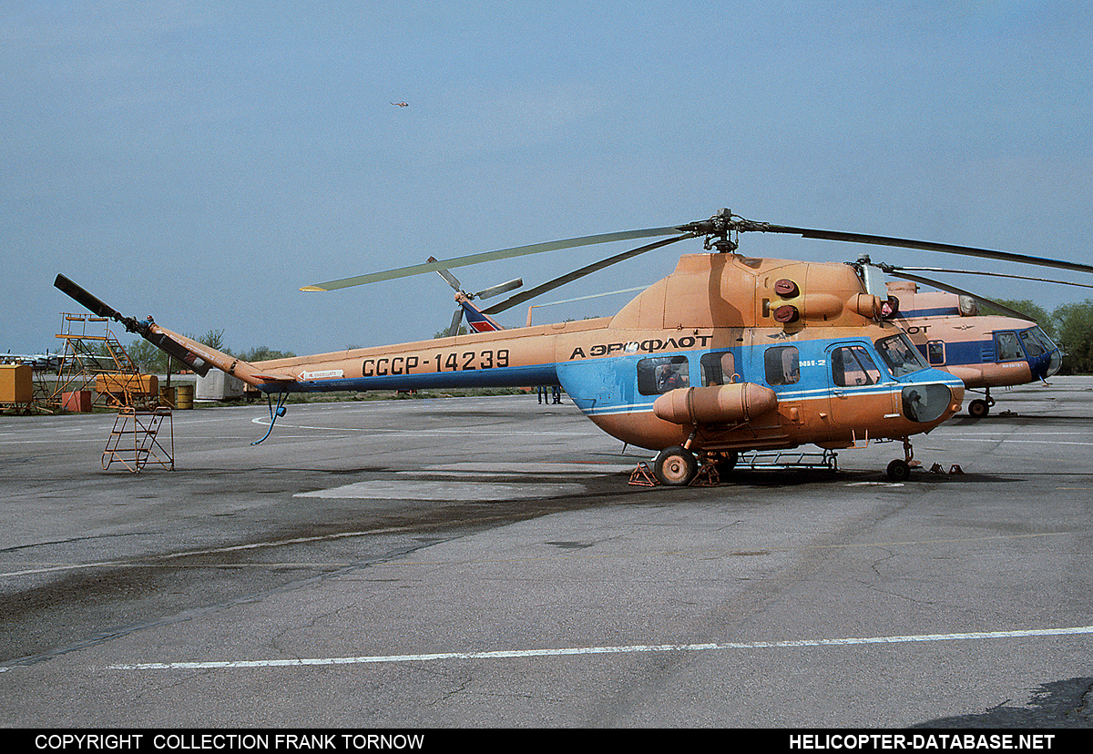 PZL Mi-2   CCCP-14239
