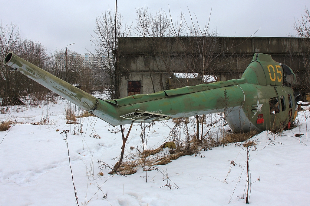 PZL Mi-2   05 yellow