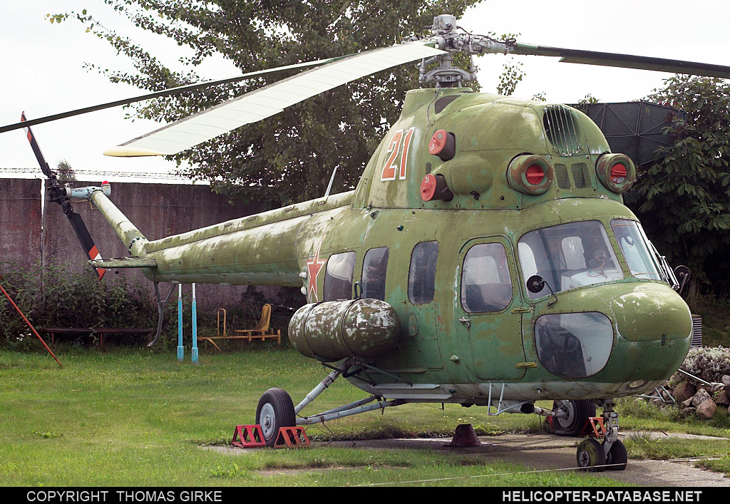 PZL Mi-2   21 red