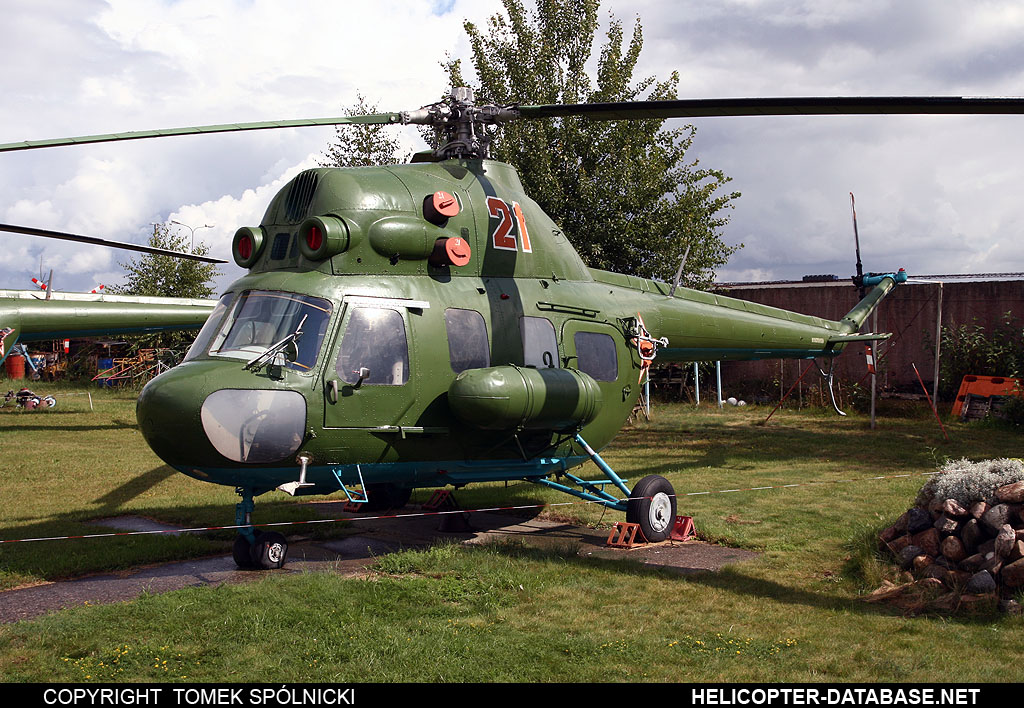 PZL Mi-2   21 red