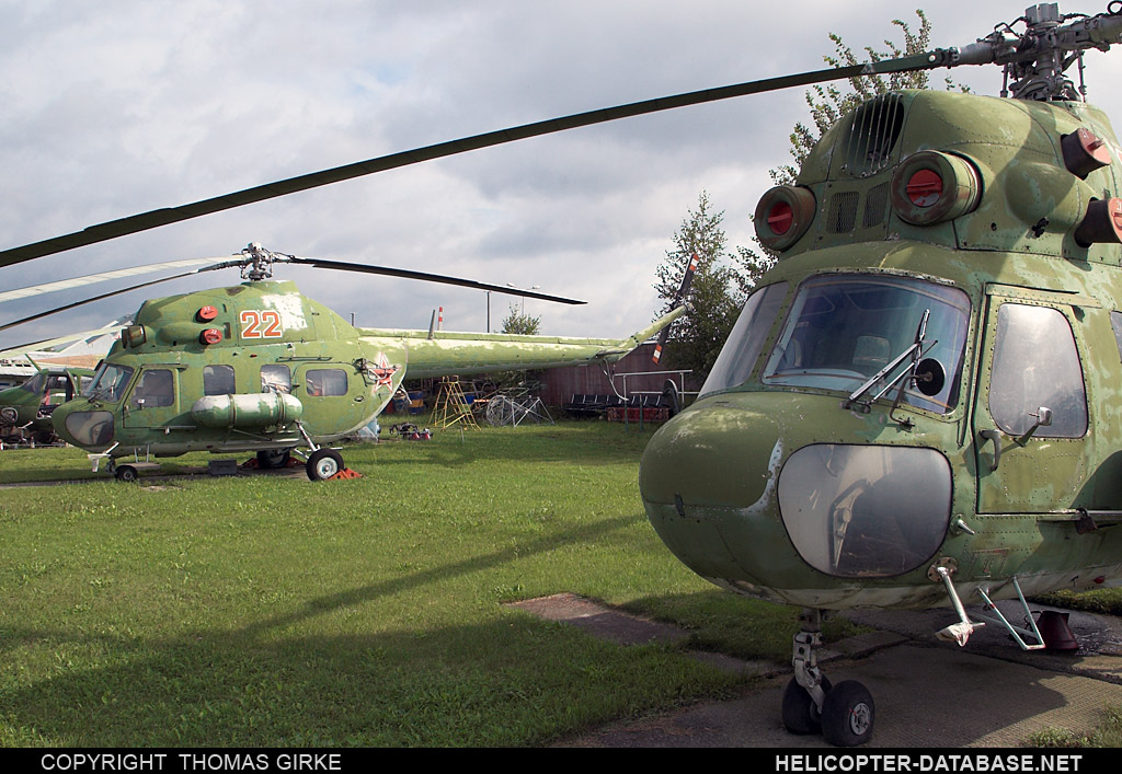 PZL Mi-2   22 red