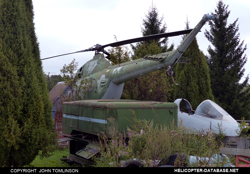 PZL Mi-2   27 yellow