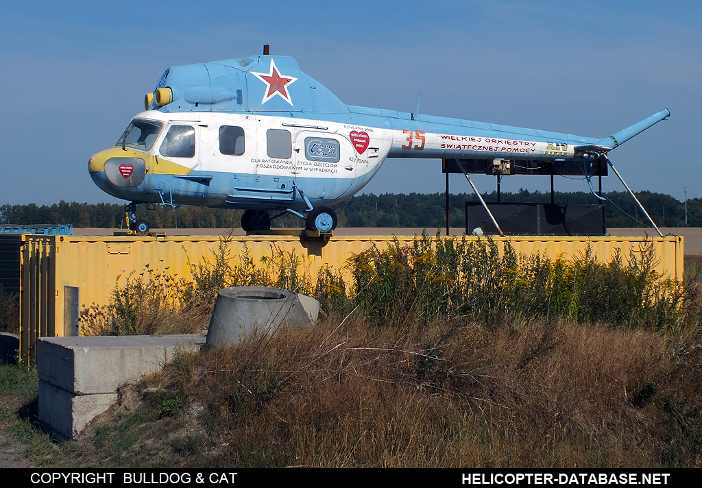 PZL Mi-2   35 red
