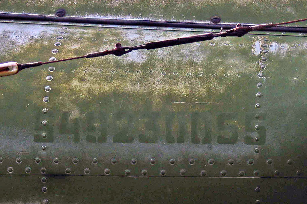 PZL Mi-2   16 yellow