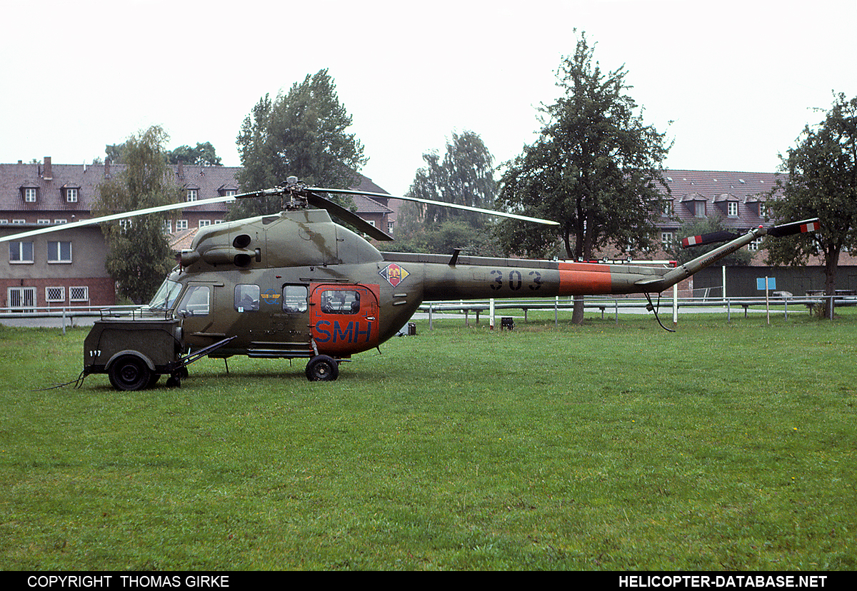 PZL Mi-2   303