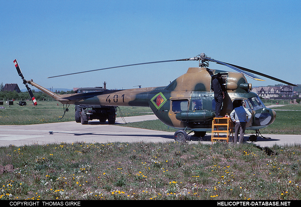 PZL Mi-2   401