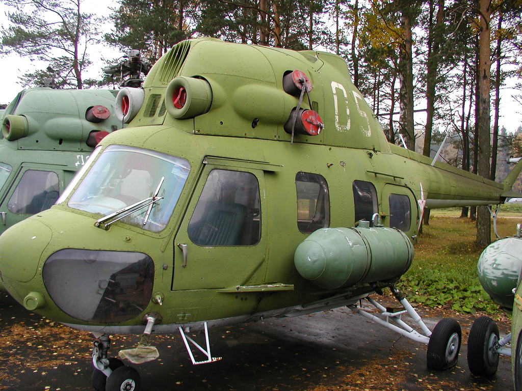 PZL Mi-2   05 yellow