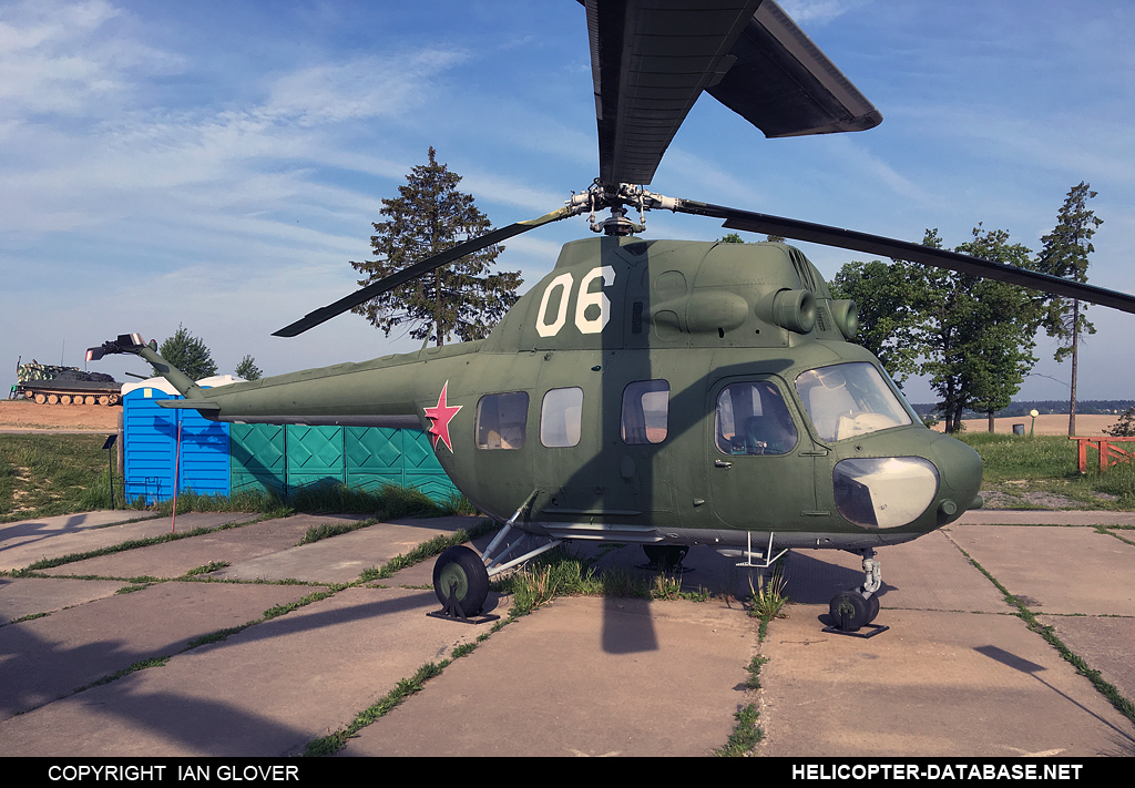 PZL Mi-2   06 white