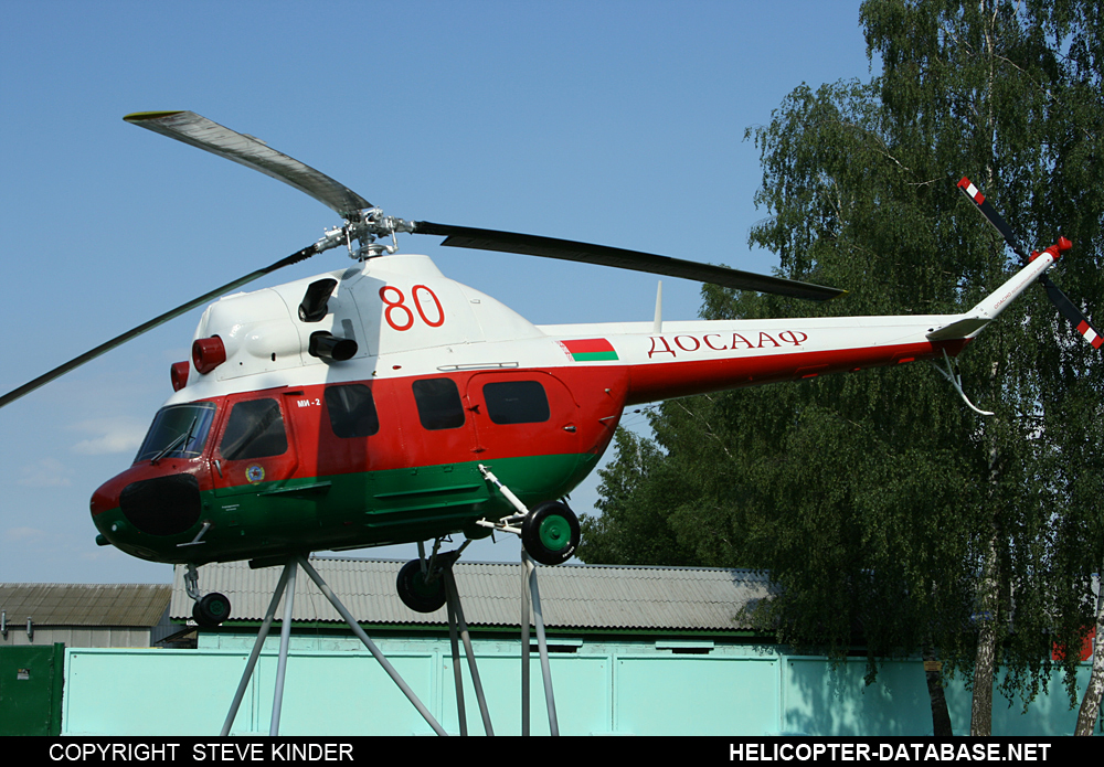 PZL Mi-2   80 red