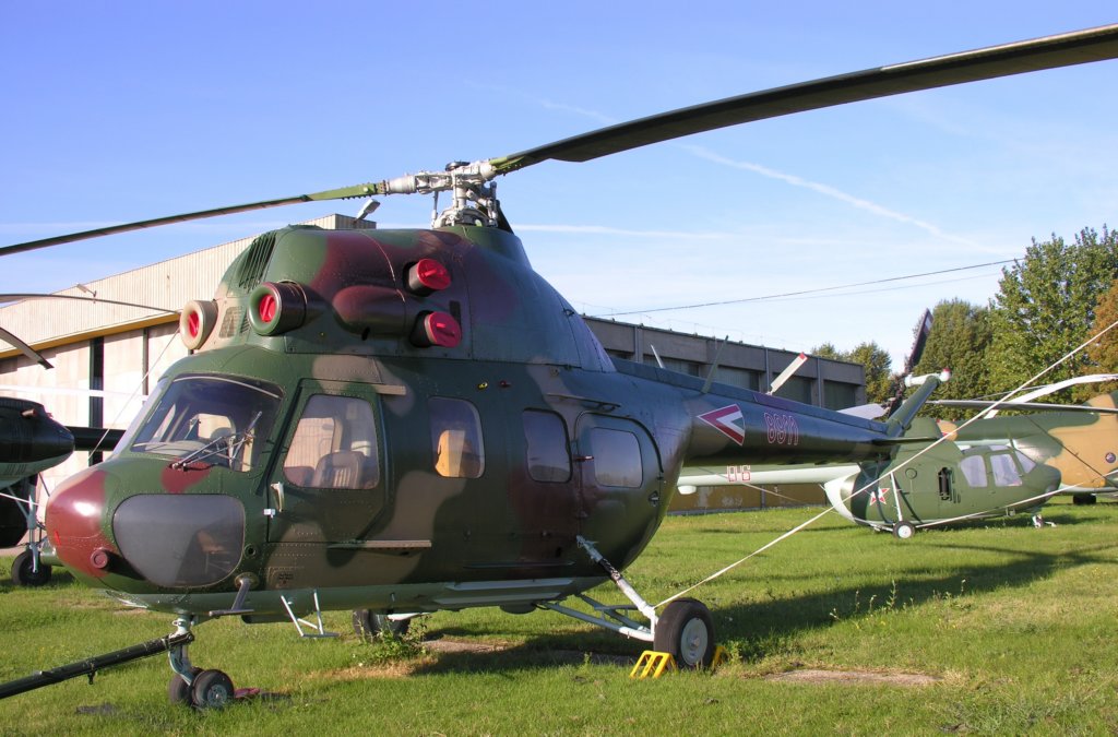 PZL Mi-2   8911