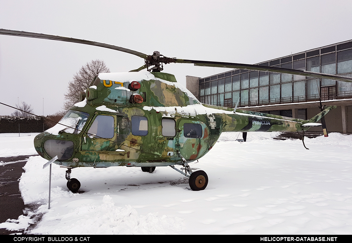 PZL Mi-2&nbsp;&nbsp;&nbsp;04 yellow