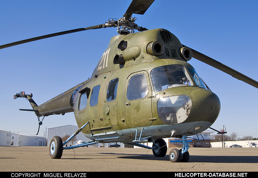 PZL Mi-2   N211PZ