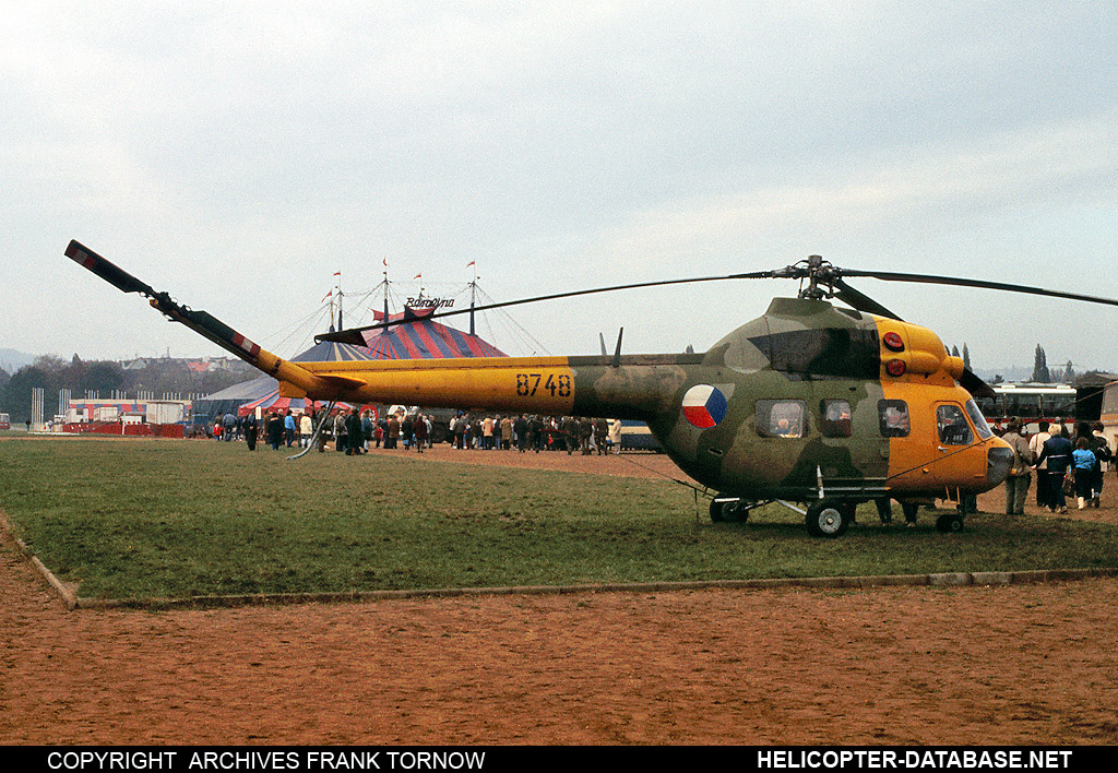 PZL Mi-2   8748
