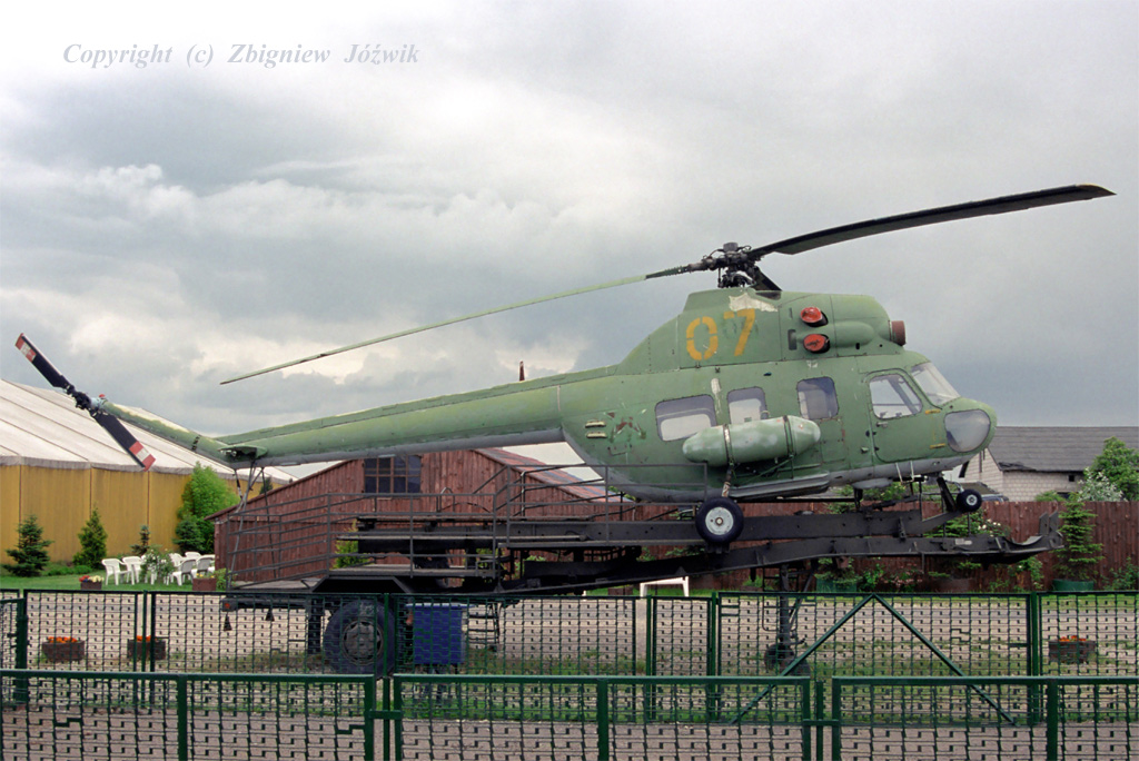 PZL Mi-2   07 yellow