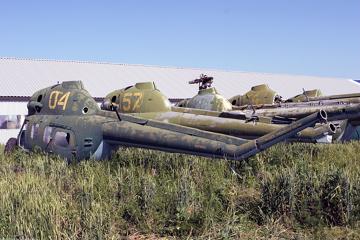 PZL Mi-2 04 yellow