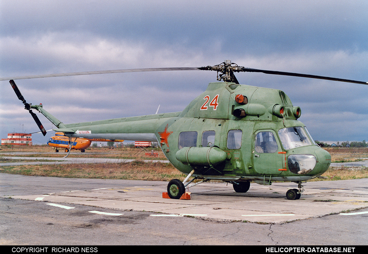 PZL Mi-2&nbsp;&nbsp;&nbsp;24 red
