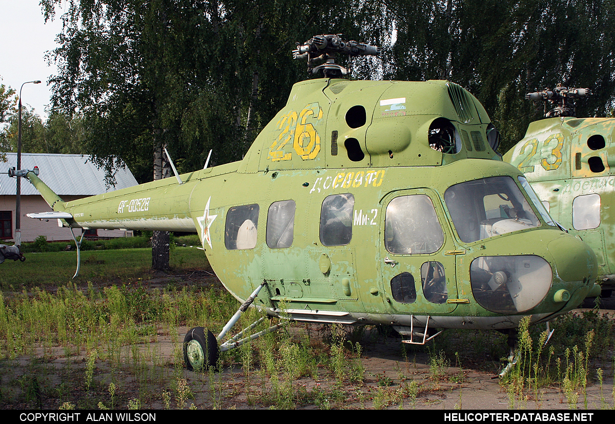 PZL Mi-2   RF-00528
