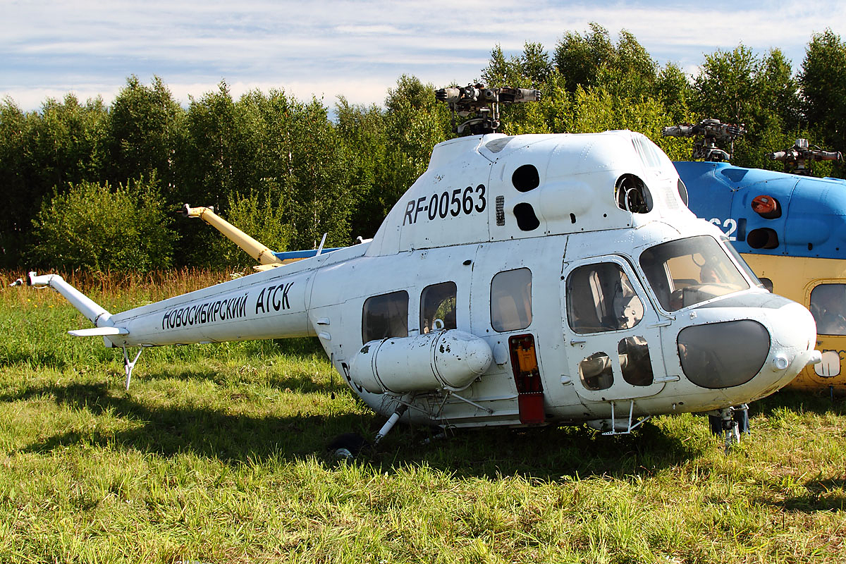 PZL Mi-2   RF-00563