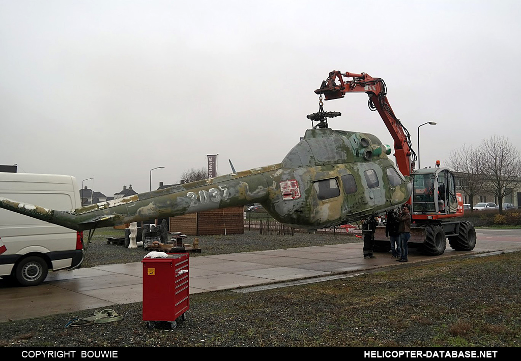 PZL Mi-2   2637