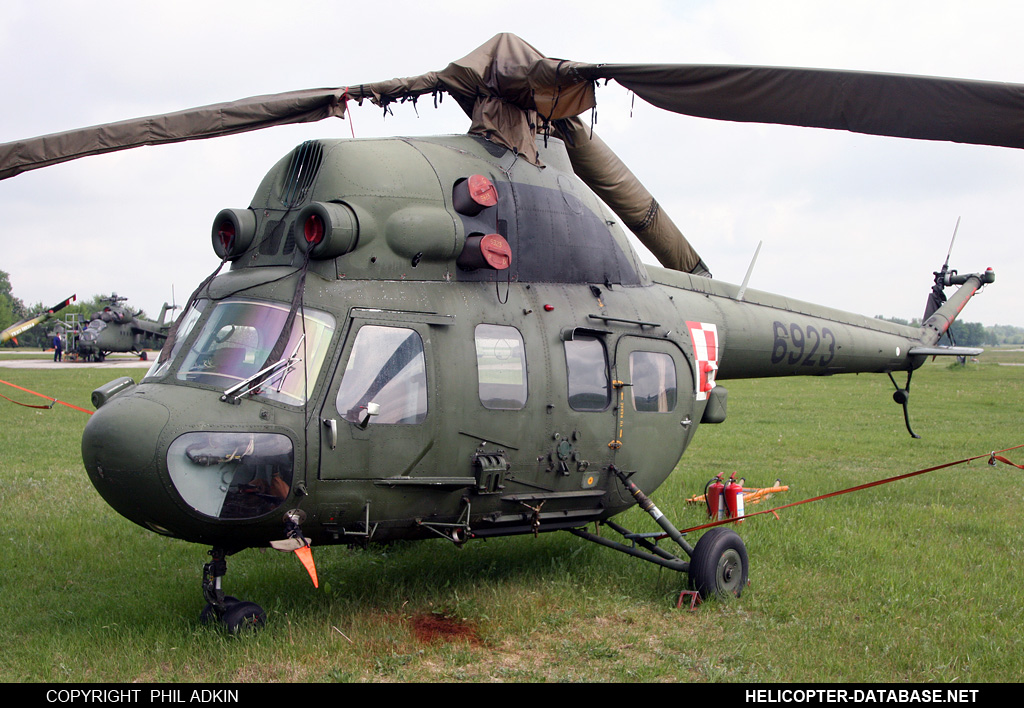 PZL Mi-2URP   6923