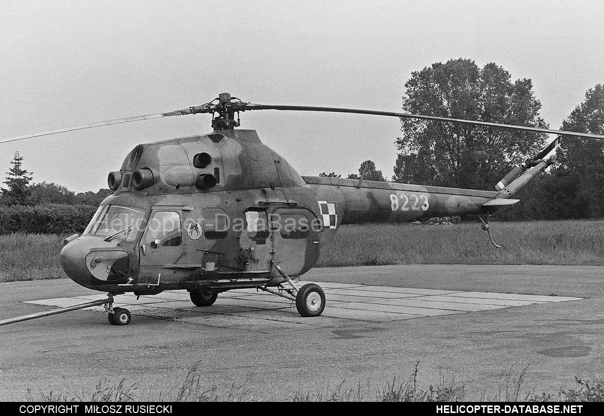 PZL Mi-2URP-G   8223