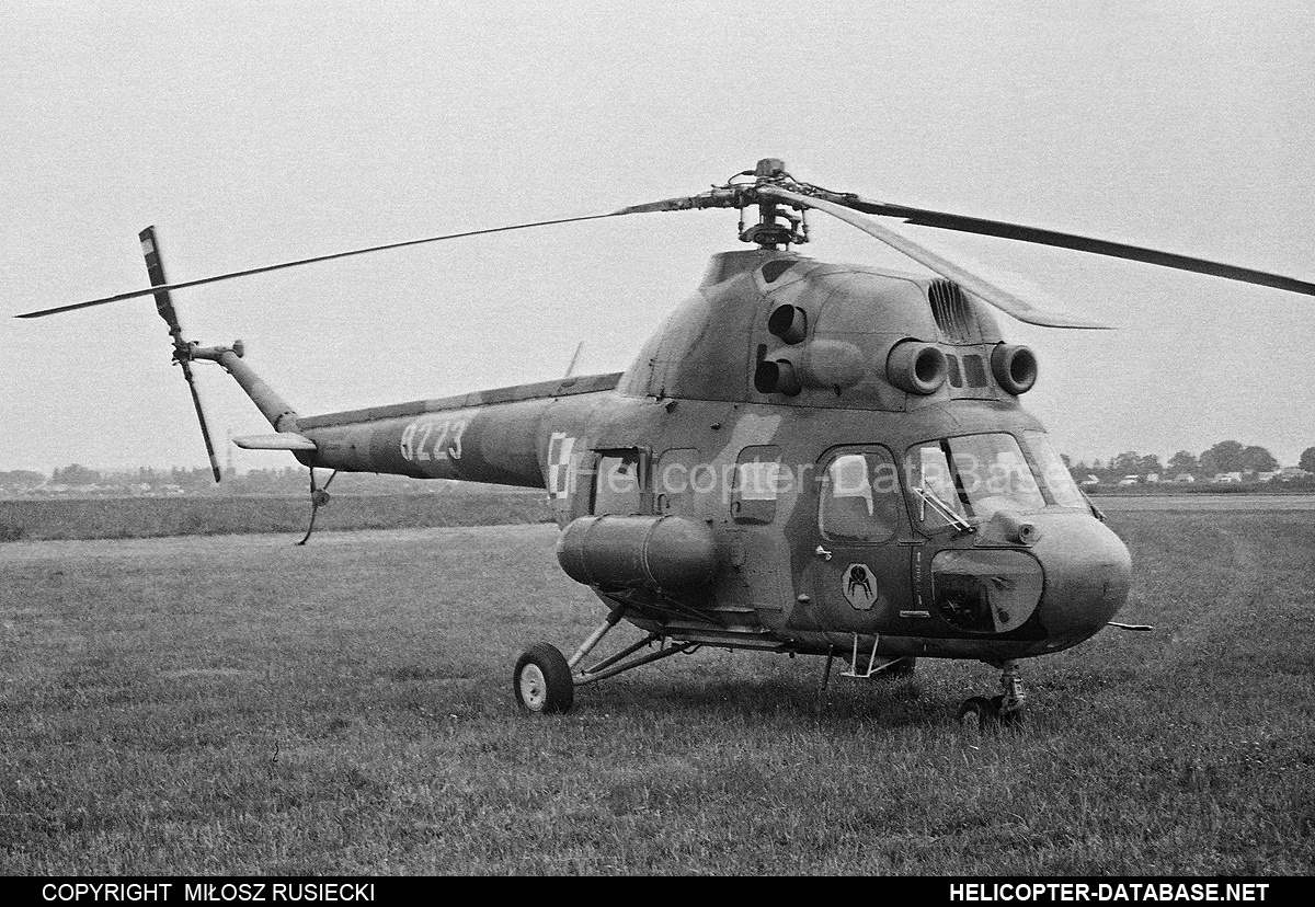 PZL Mi-2URP-G   8223