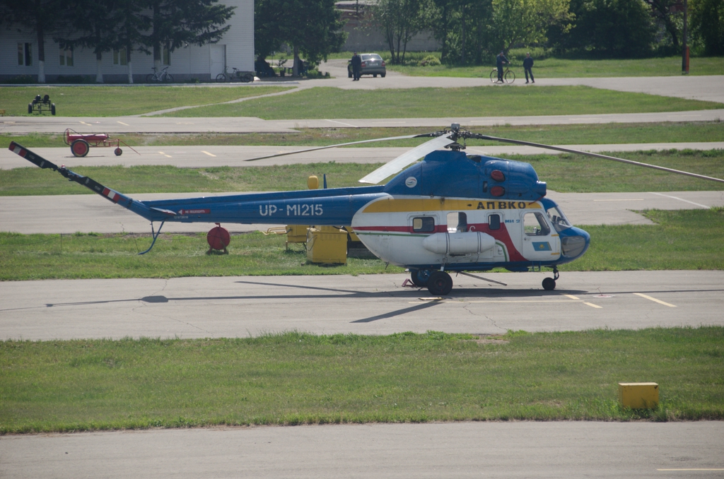 PZL Mi-2   UP-MI215