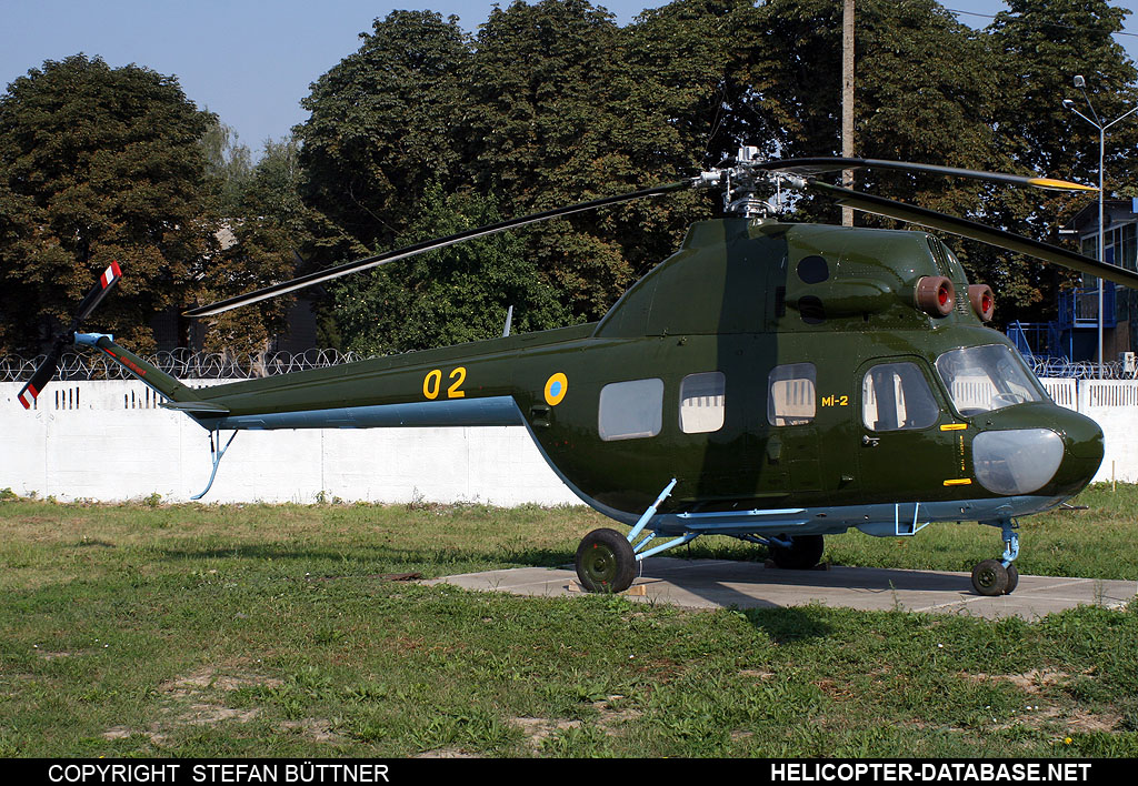PZL Mi-2   02 yellow