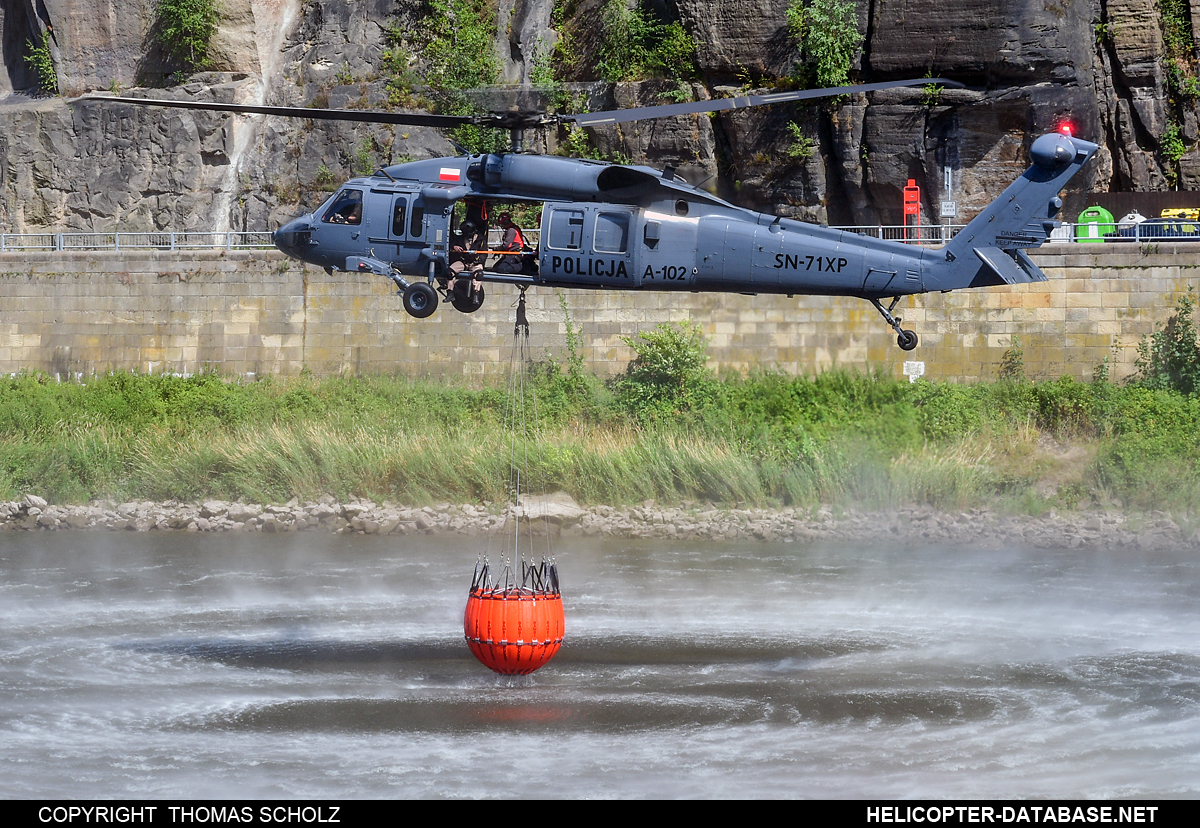 PZL S-70i Black Hawk   SN-71XP
