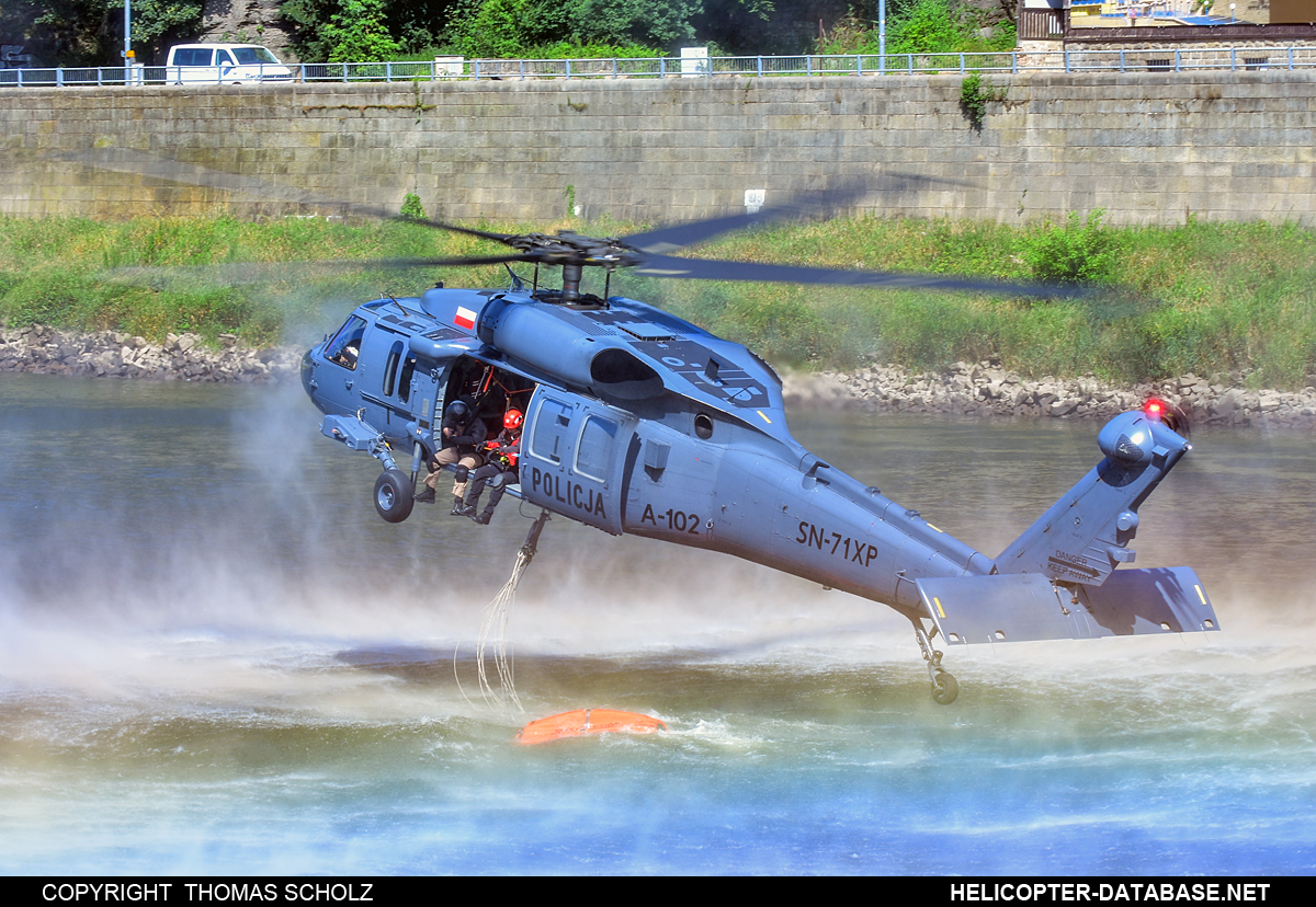 PZL S-70i Black Hawk   SN-71XP