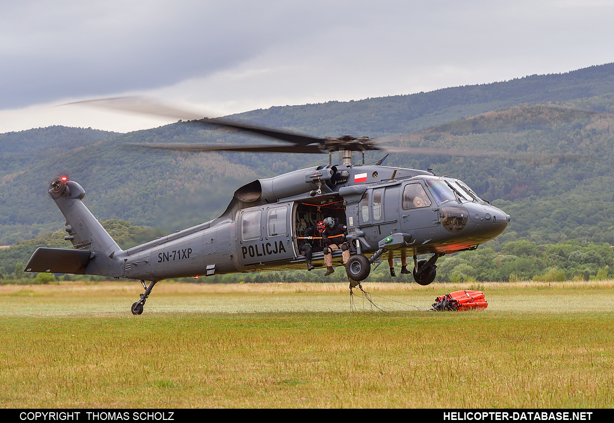 PZL S-70i Black Hawk   SN-71XP
