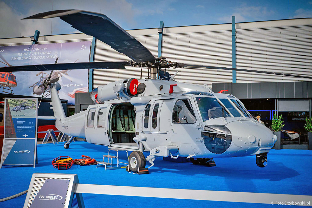 PZL S-70i Black Hawk (no registration)