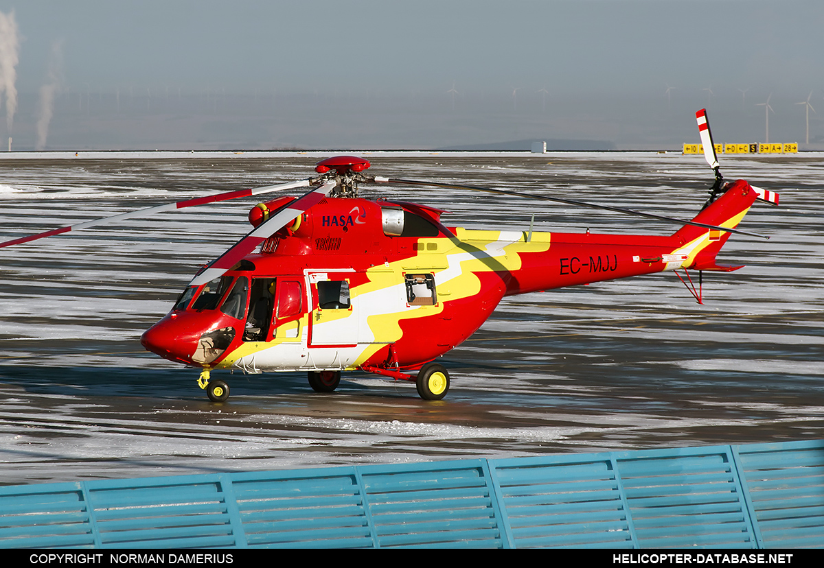 PZL W-3A  Sokół   EC-MJJ