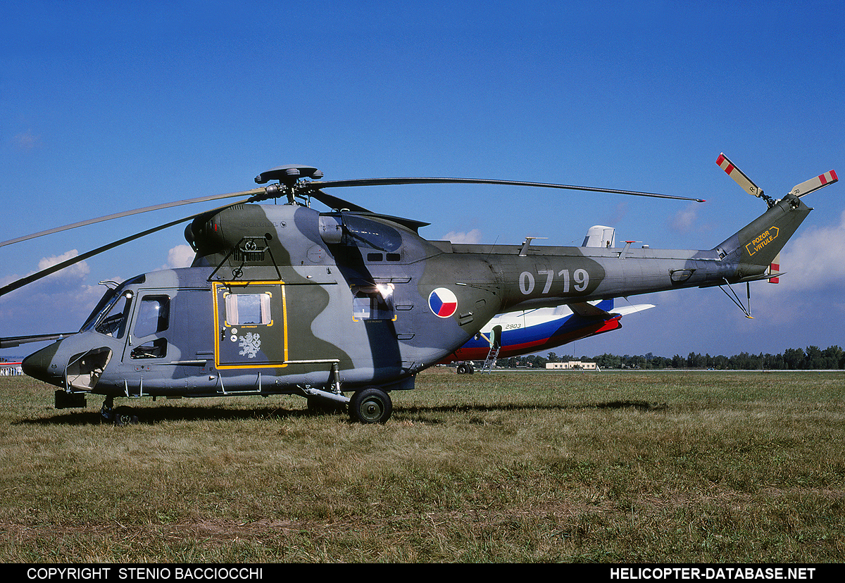 PZL W-3A Sokół 0719