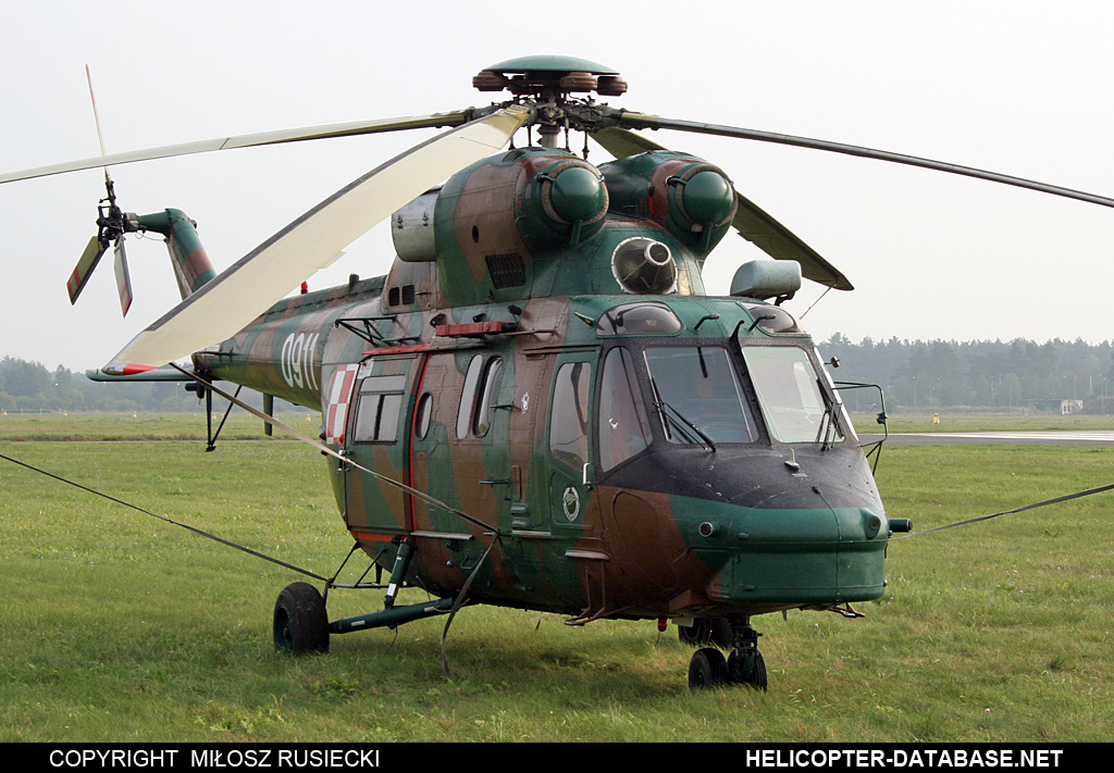 PZL W-3WA (NS23 and pylons removed)   0911