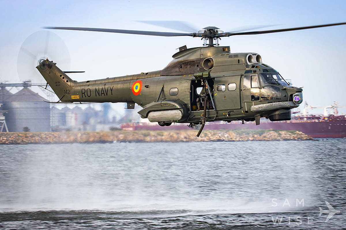 IAR-330 Puma NAVAL   142