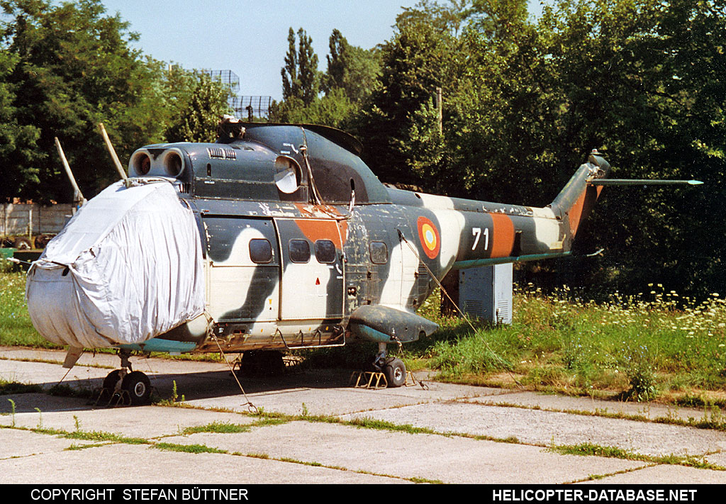 IAR-330L Puma   71
