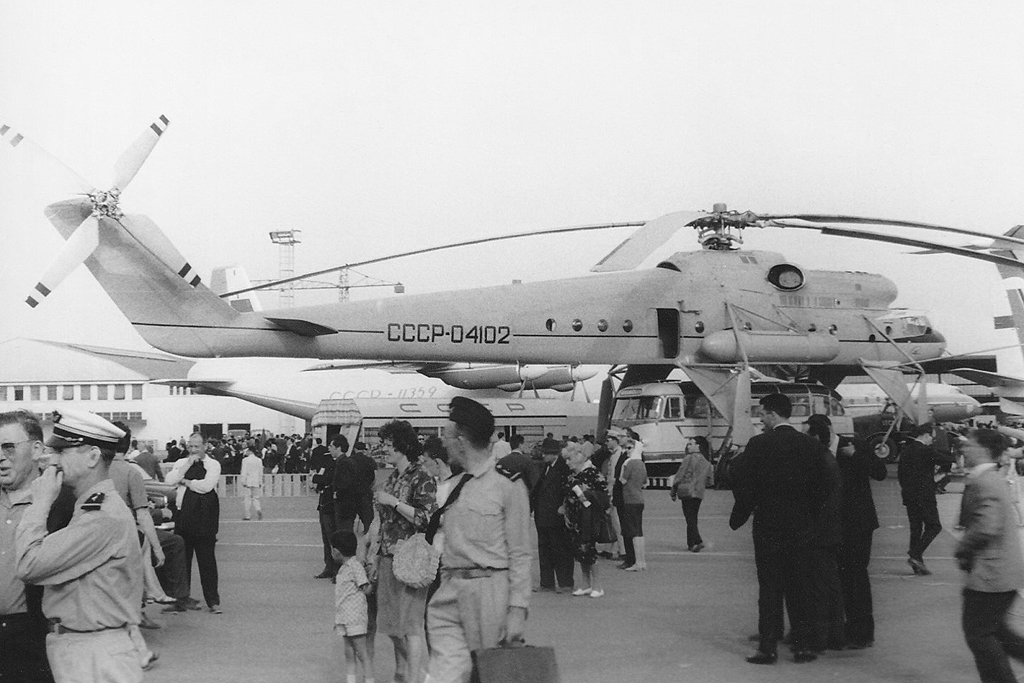 Mi-10   CCCP-04102