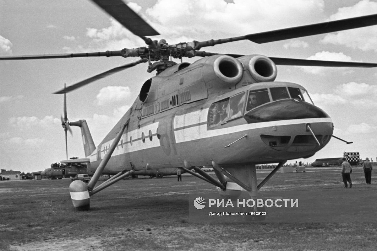 Mi-10R   81 red