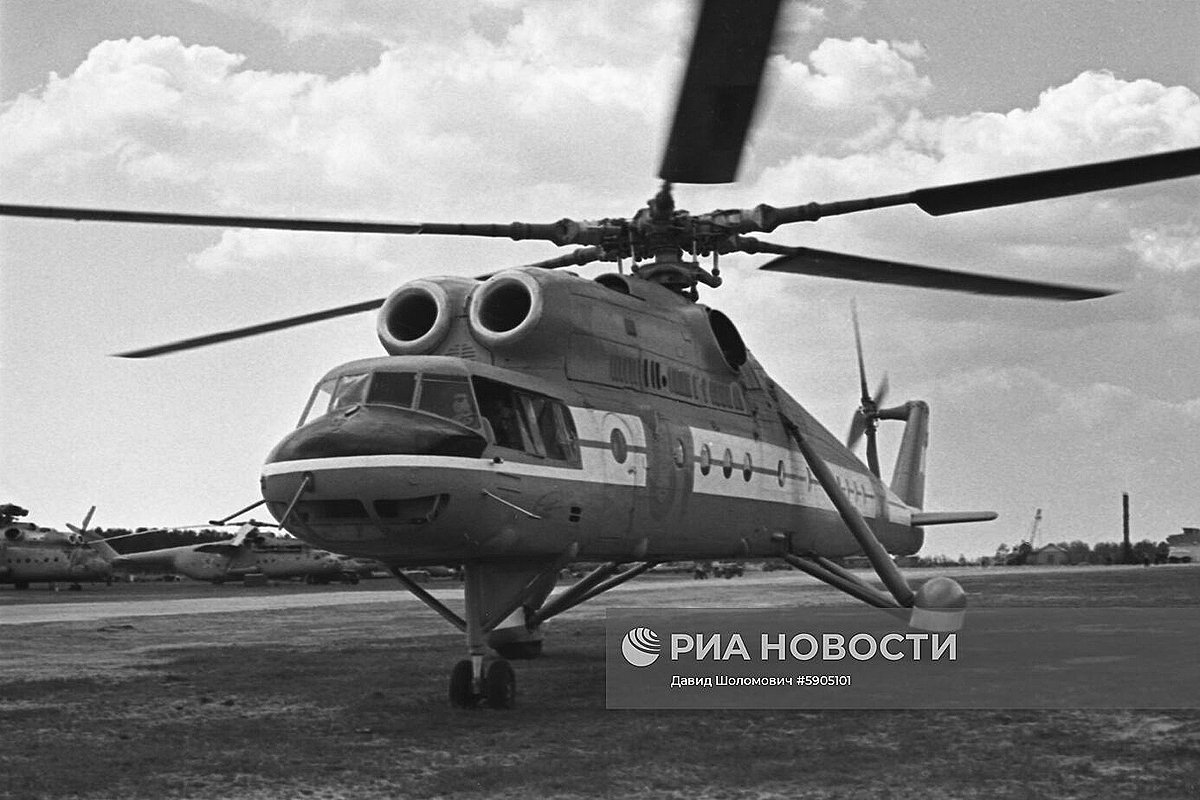 Mi-10R   81 red