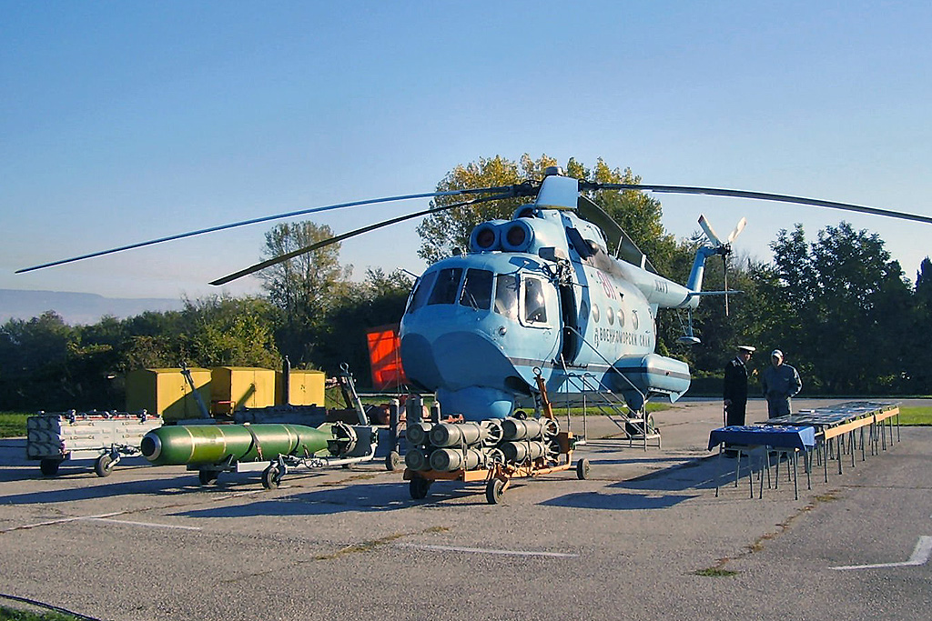 Mi-14BT   811