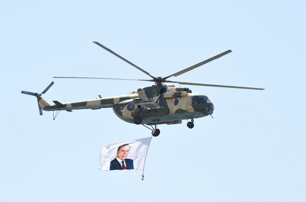 Mi-17-1V   165 yellow