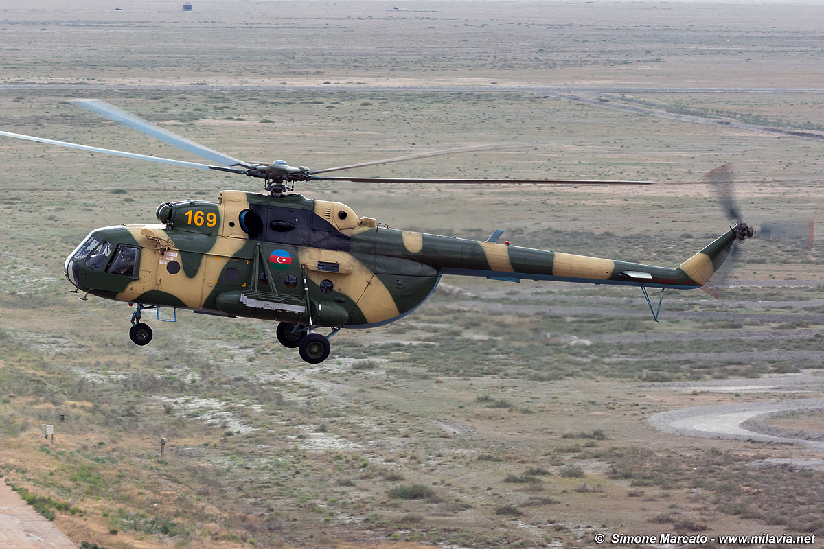 Mi-17-1V   169 yellow