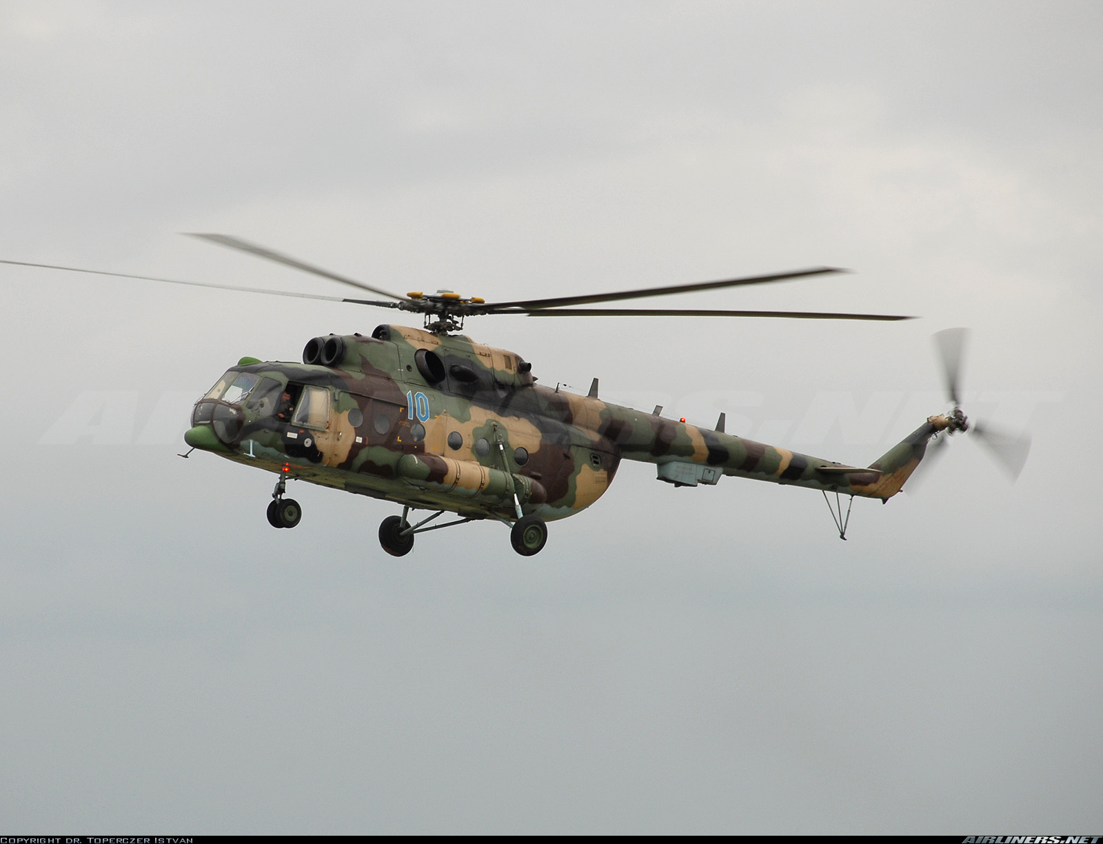 Mi-8AMT   10 blue